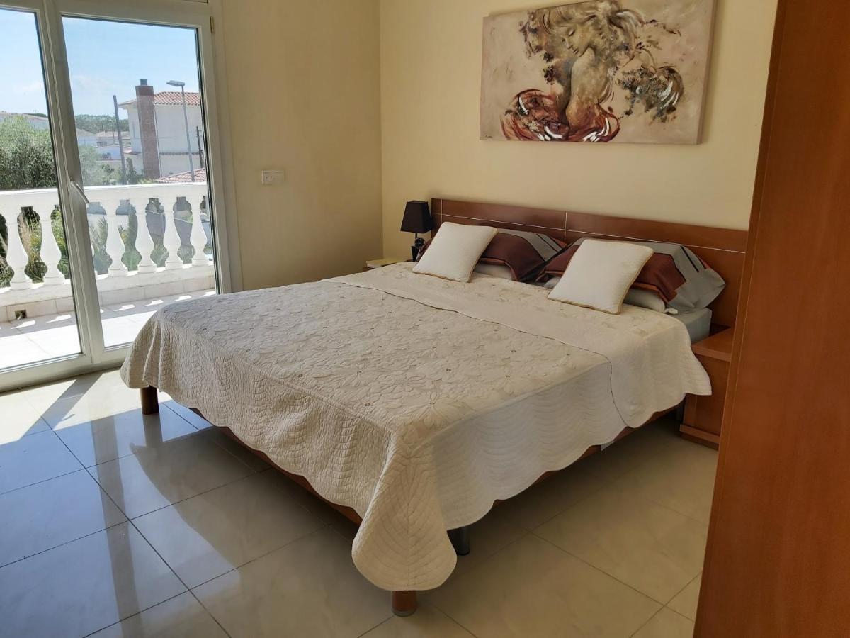 Casa Amb Piscina Privada Villa Empuriabrava Kültér fotó