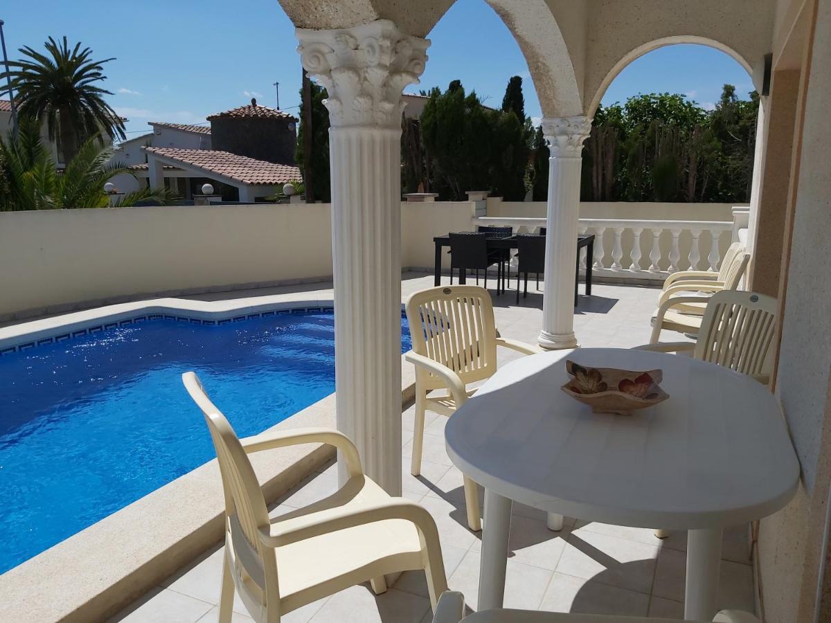 Casa Amb Piscina Privada Villa Empuriabrava Kültér fotó